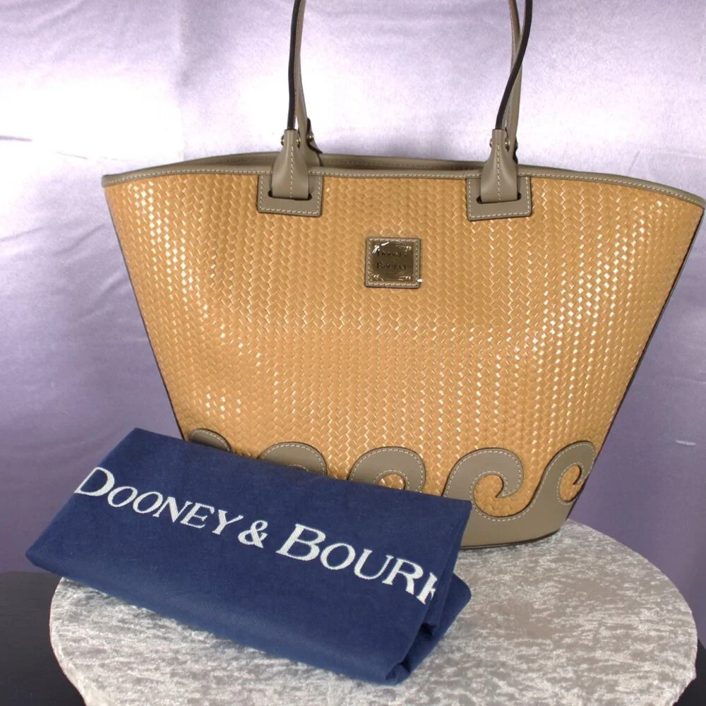 Dooney & Bourke Woven Straw-Look Tote Bag Tan Taupe NWOT - Picture 3 of 12